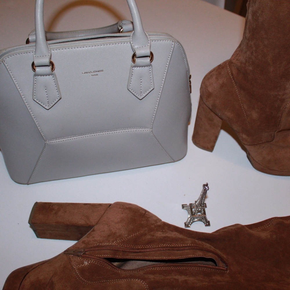 David Jones Pros Octavia Satchel